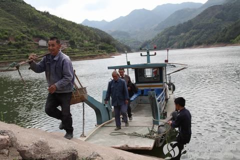 机动摆渡船方便村民(图)--松阳新闻网